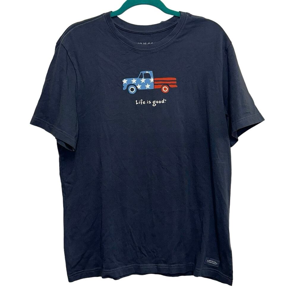 Life Is Good Patriotic Truck Crusher Tee Medium NWT USA Flag T-Shirt Unisex